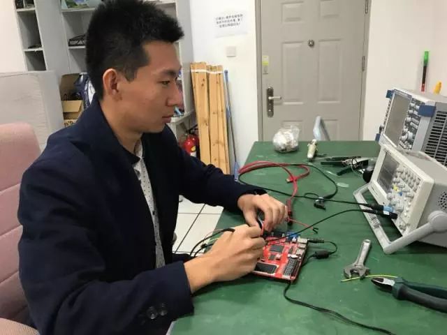 d63e6a31f44925b70bd8daf1b675b54e.jpg 杜一鹏3.jpg