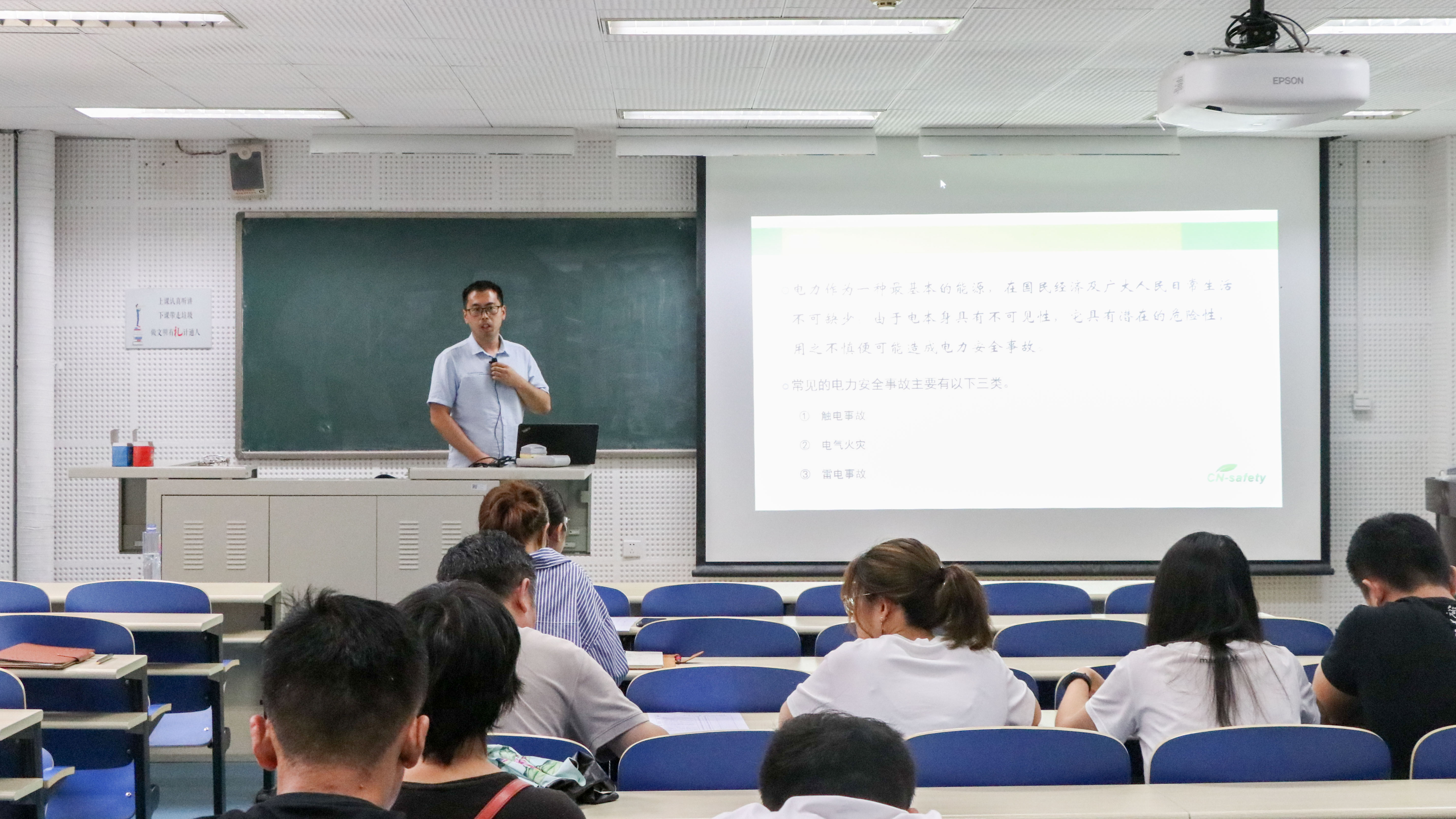 f6b880d2360fc55b5fbb68d7ab16aa61.jpg f6b880d2360fc55b5fbb68d7ab16aa61.jpg