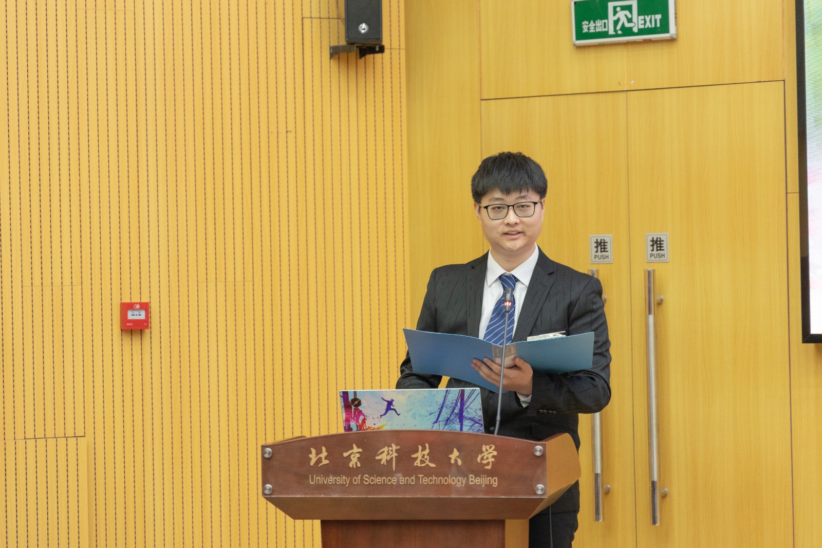 9666bb8d435e688a9dbbd47f6a72d786.jpg FZ4A0600_1.jpg